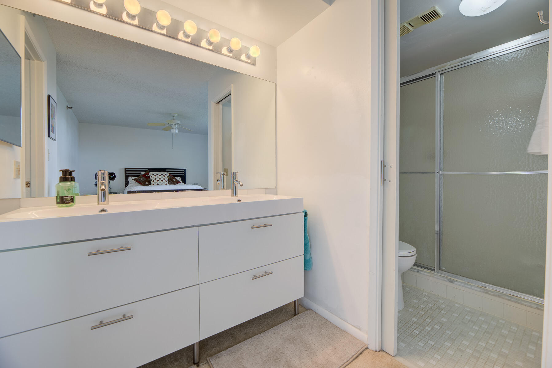 1915 Lavers Circle, Unit E103 Delray Beach, FL 33444 - Photo 11 of 41 Photo-27