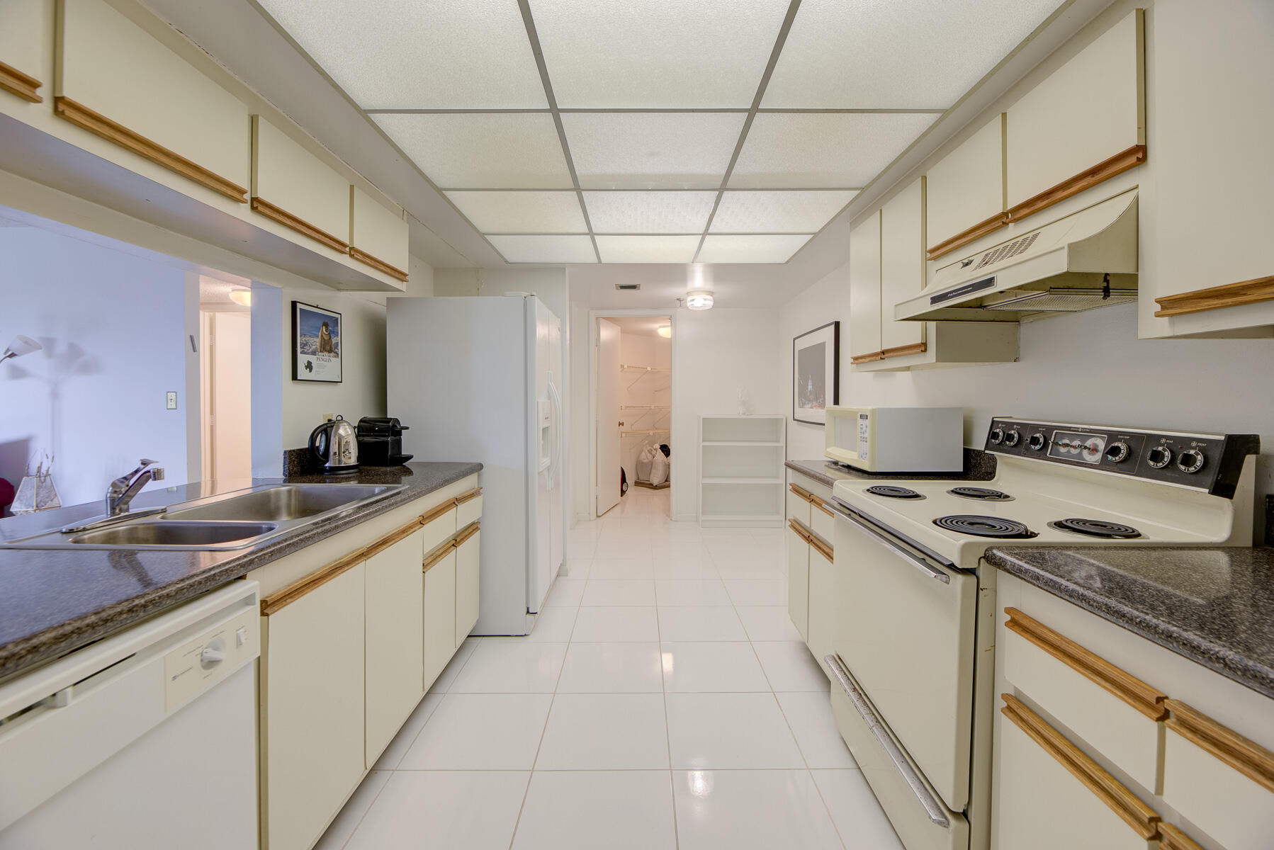 1915 Lavers Circle, Unit E103 Delray Beach, FL 33444 - Photo 16 of 41 Photo-18