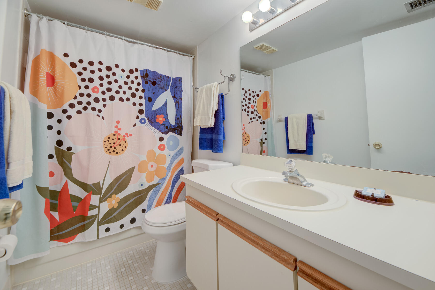 1915 Lavers Circle, Unit E103 Delray Beach, FL 33444 - Photo 20 of 41 Photo-33