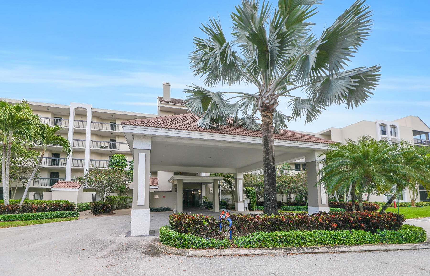 1915 Lavers Circle, Unit E103 Delray Beach, FL 33444 - Photo 24 of 41 Photo-4