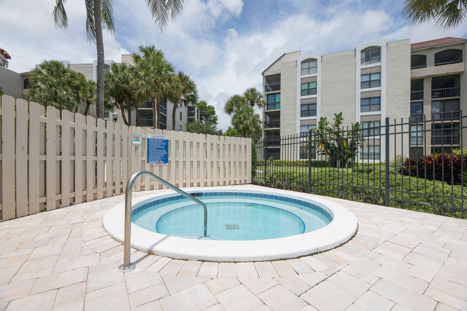 1915 Lavers Circle, Unit E103 Delray Beach, FL 33444 - Photo 35 of 41 Photo-46