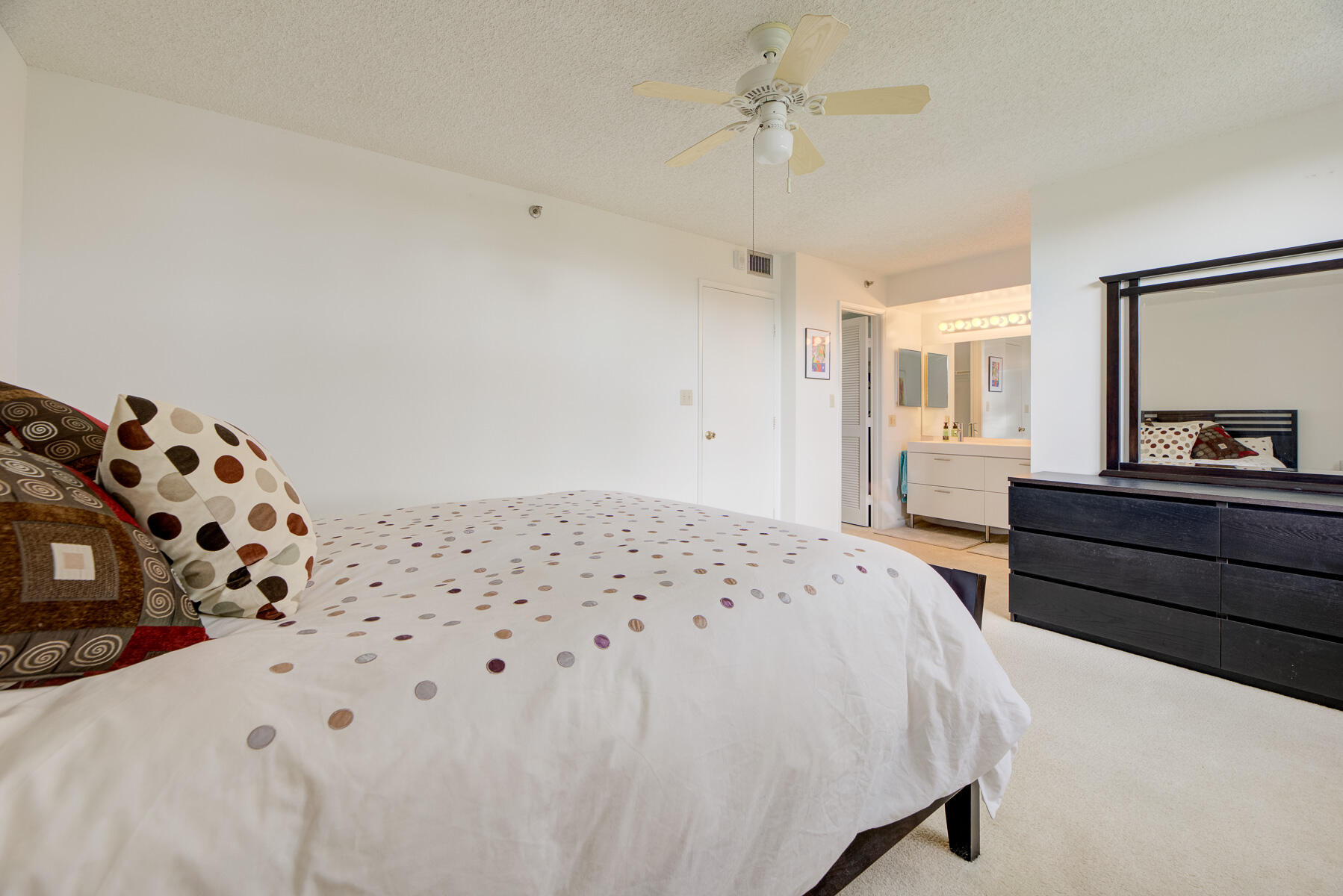 1915 Lavers Circle, Unit E103 Delray Beach, FL 33444 - Photo 10 of 41 Photo-26