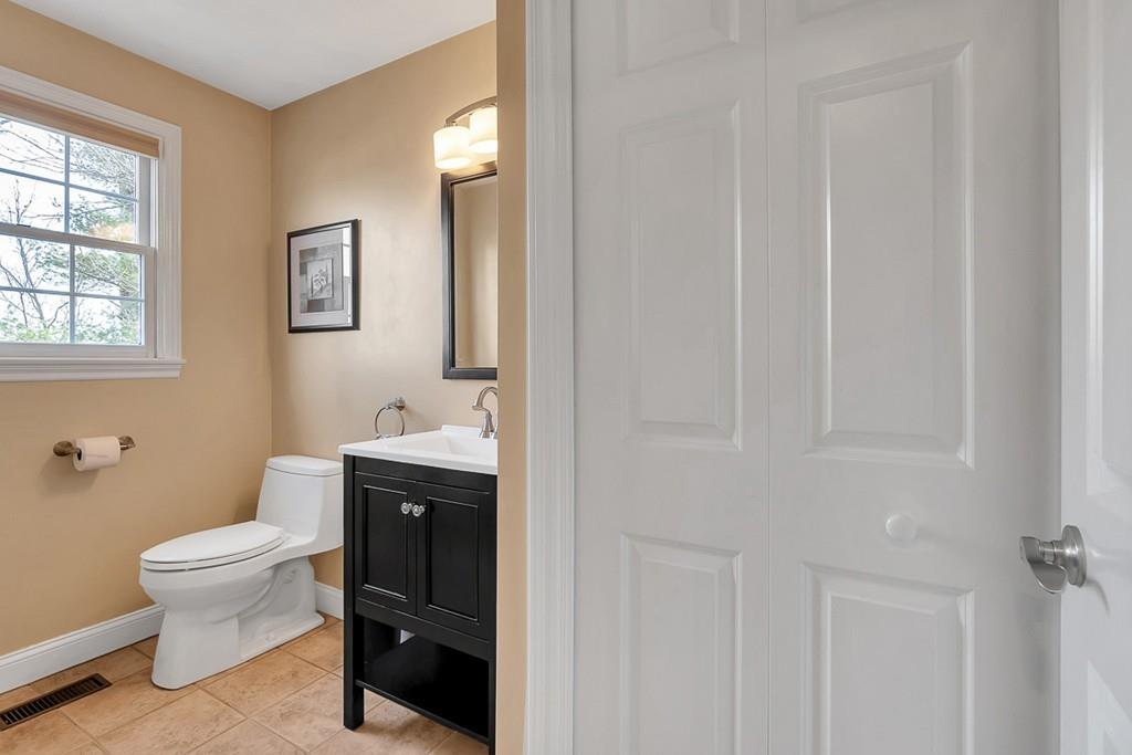 32 Hamilton Road Peabody, MA 01960 - Photo 13 of 42 Gallery Image 13