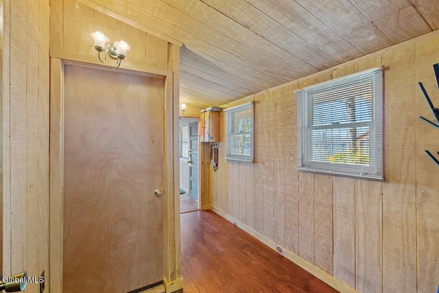 $799,999 | 858 South Shore Road, Edinburg, NY 12134