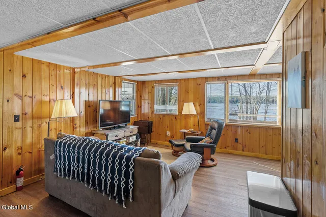 $799,999 | 858 South Shore Road, Edinburg, NY 12134