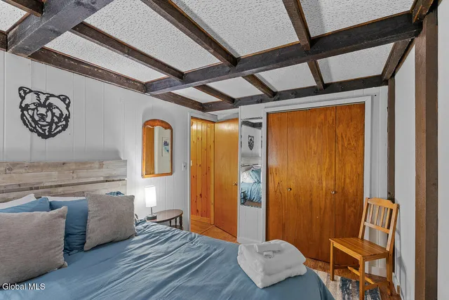 $799,999 | 858 South Shore Road, Edinburg, NY 12134