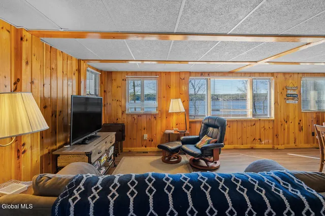 $799,999 | 858 South Shore Road, Edinburg, NY 12134