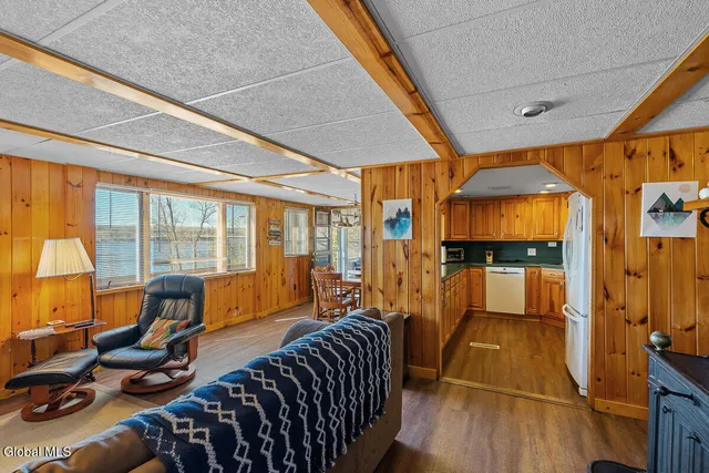 $799,999 | 858 South Shore Road, Edinburg, NY 12134