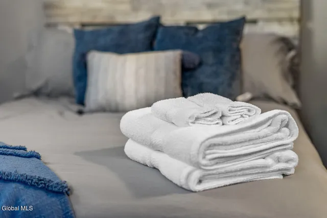 $799,999 | 858 South Shore Road, Edinburg, NY 12134