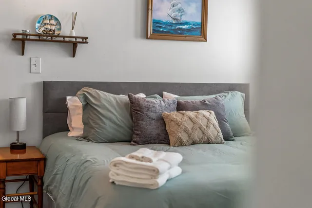 $799,999 | 858 South Shore Road, Edinburg, NY 12134