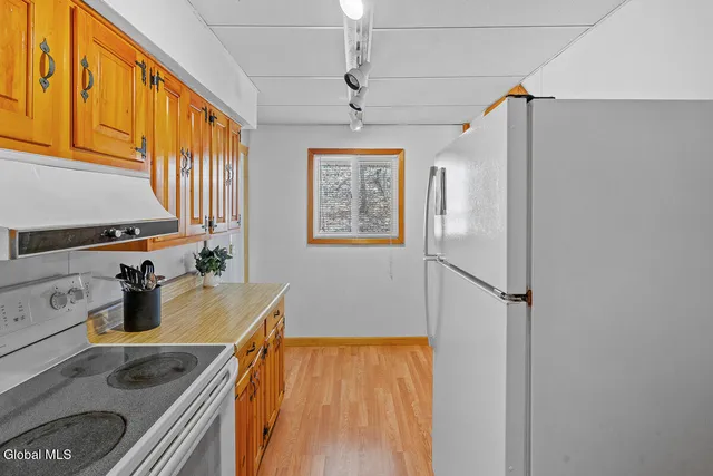 $799,999 | 858 South Shore Road, Edinburg, NY 12134