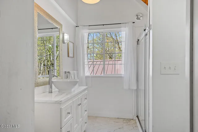 $799,999 | 858 South Shore Road, Edinburg, NY 12134