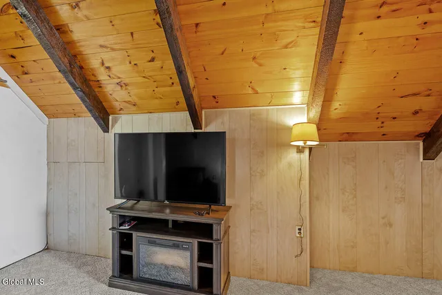 $799,999 | 858 South Shore Road, Edinburg, NY 12134