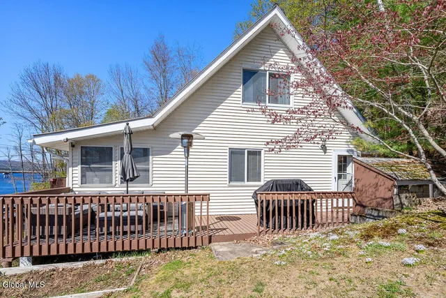 $799,999 | 858 South Shore Road, Edinburg, NY 12134