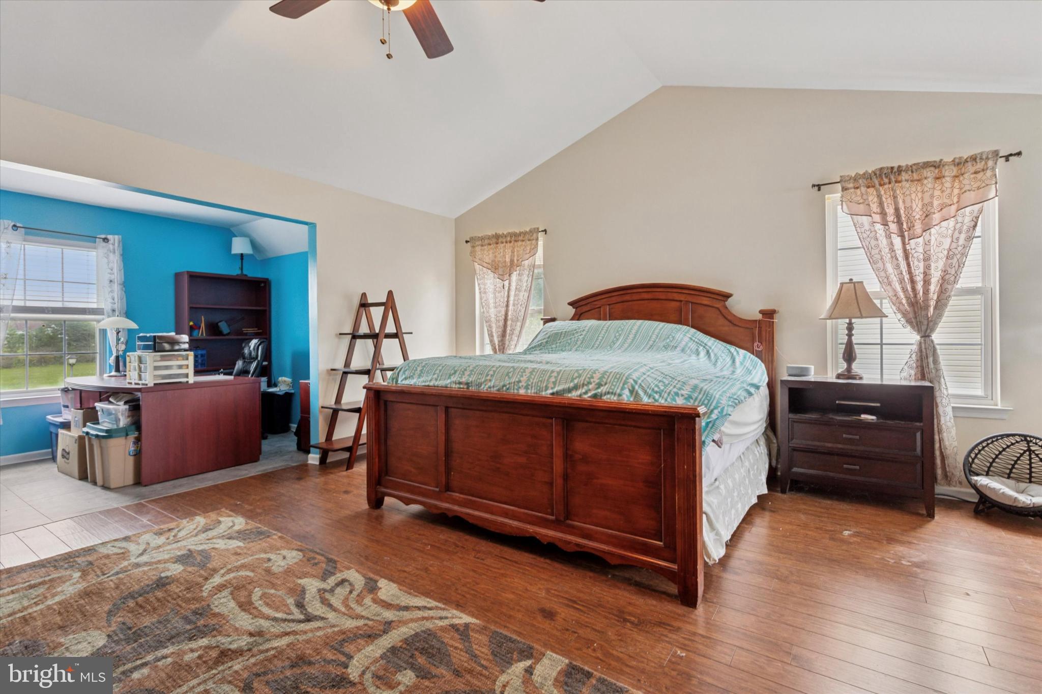 227 Beech Lane Perkasie, PA 18944 - Photo 18 of 34 Spacious bedroom with vibrant accents.
