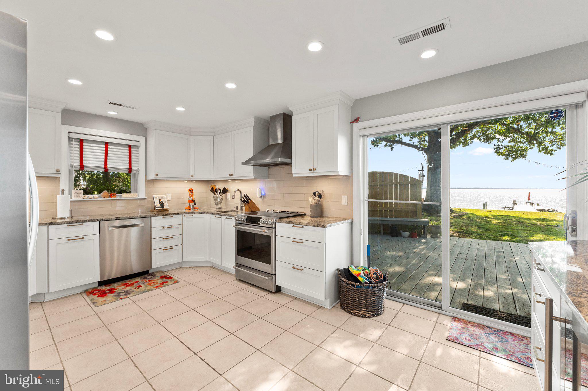 105 Bayview Lane Hague, VA 22469 - Photo 11 of 48