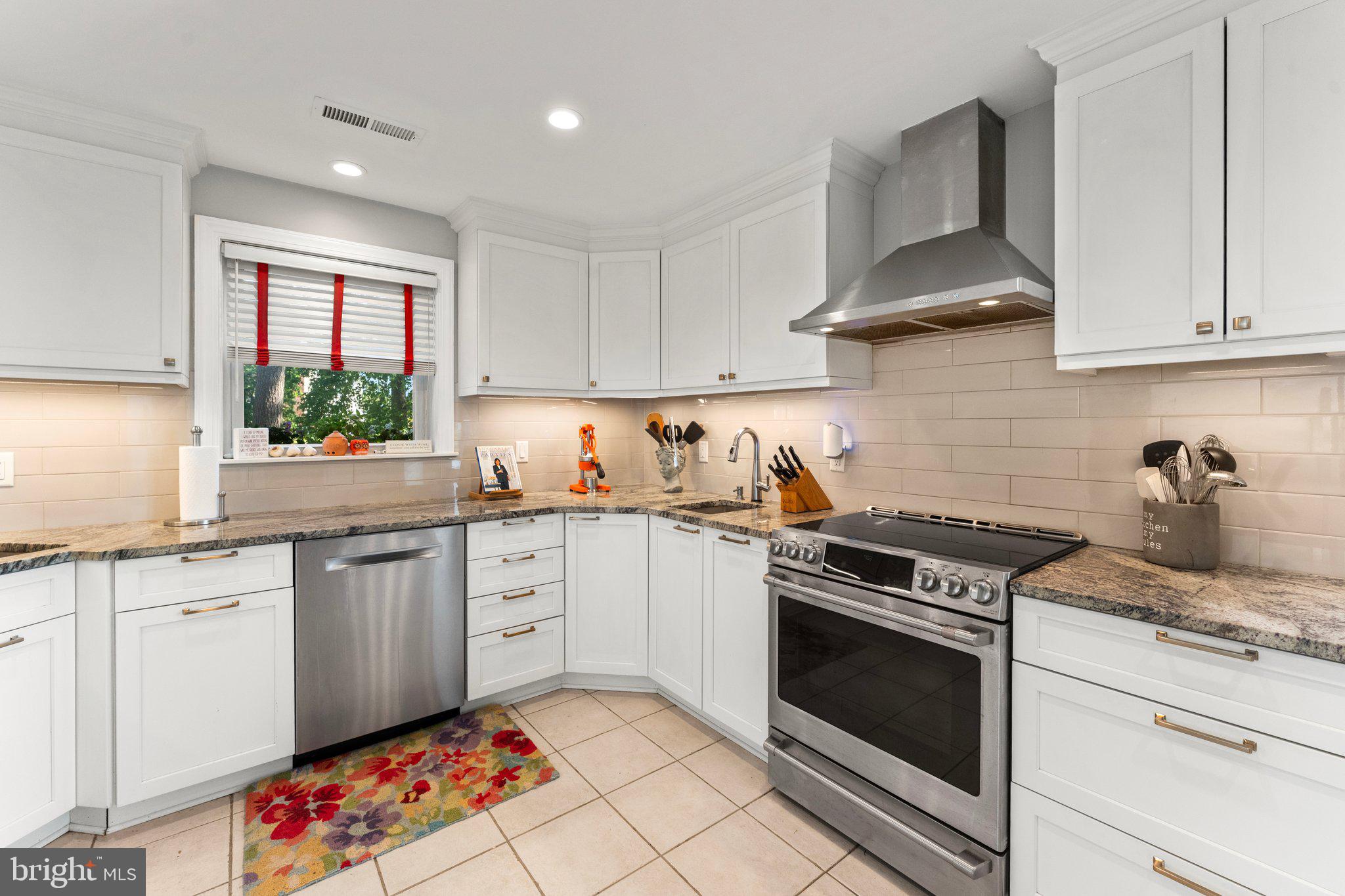 105 Bayview Lane Hague, VA 22469 - Photo 15 of 48