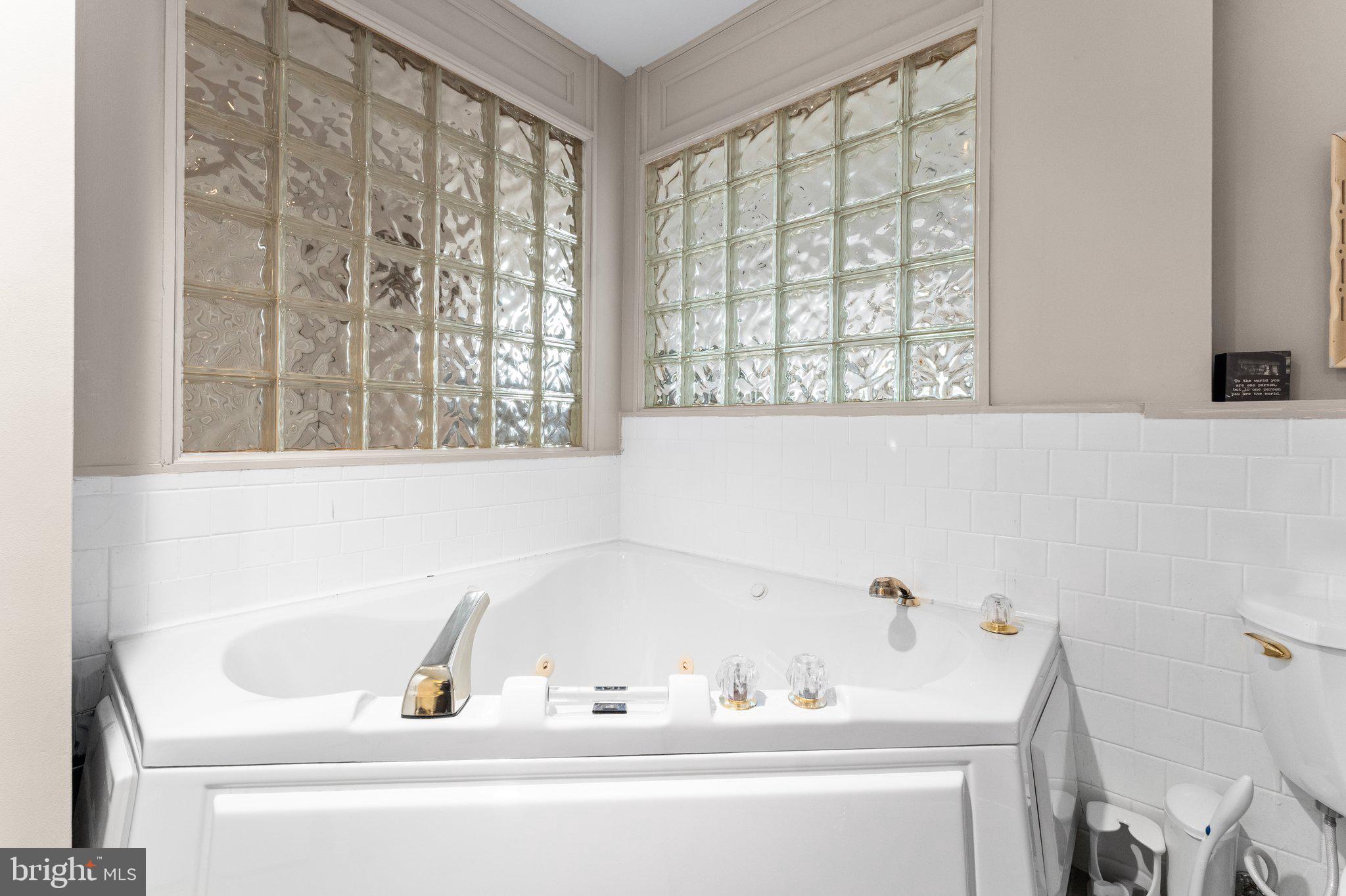 105 Bayview Lane Hague, VA 22469 - Photo 38 of 48 Second floor full bath