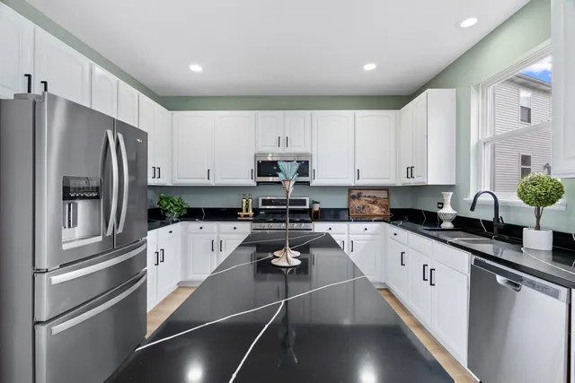 $475,000 | 2197 Wilson Creek Circle, Aurora, IL 60503