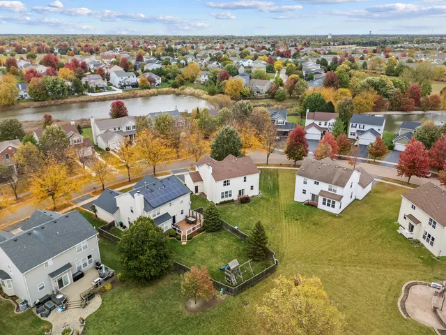 $475,000 | 2197 Wilson Creek Circle, Aurora, IL 60503