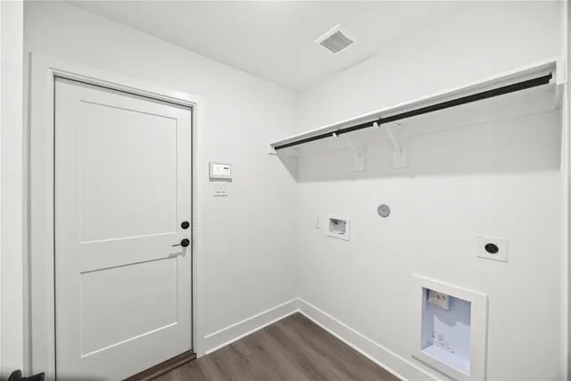 $249,900 | 2087 Emerald Lk Trail, Dayton, TX 77535