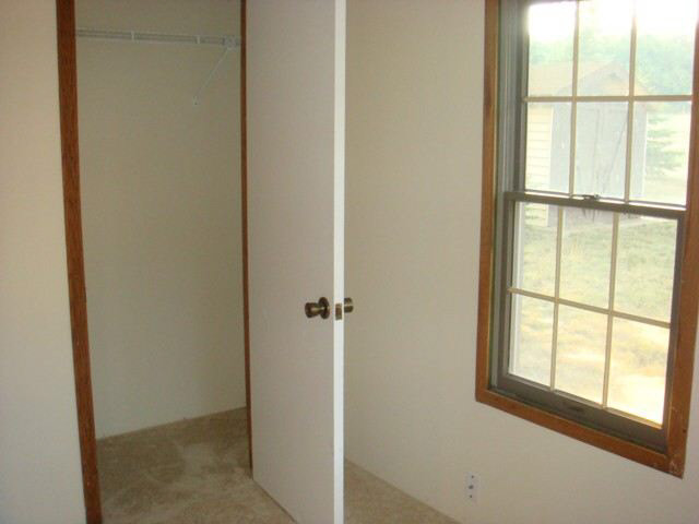 25053 Edison Road South Bend, IN 46628 - Photo 8 of 10