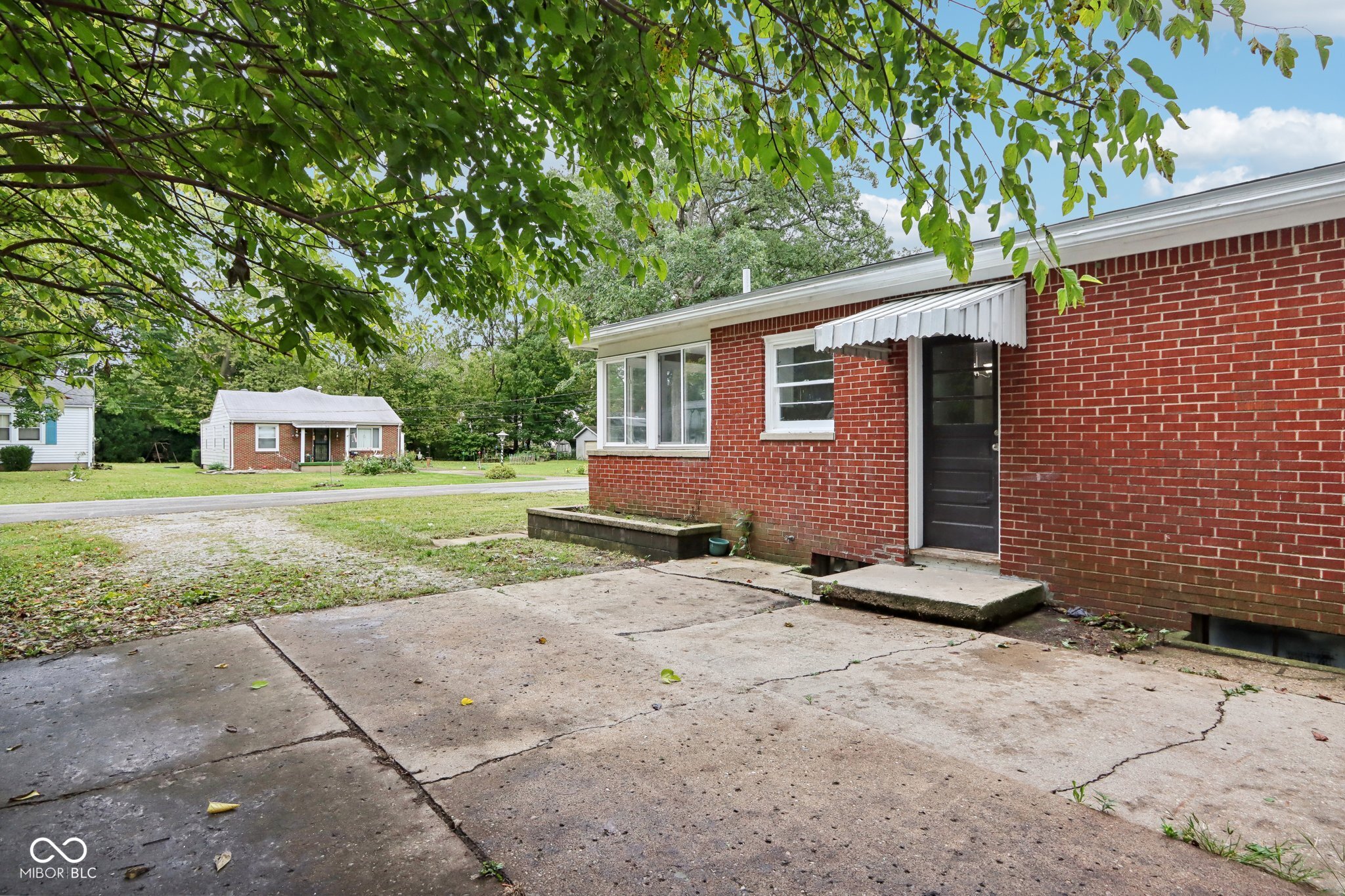 911 Harrison Street Anderson, IN 46012 - Photo 5 of 32 Gallery Image 5
