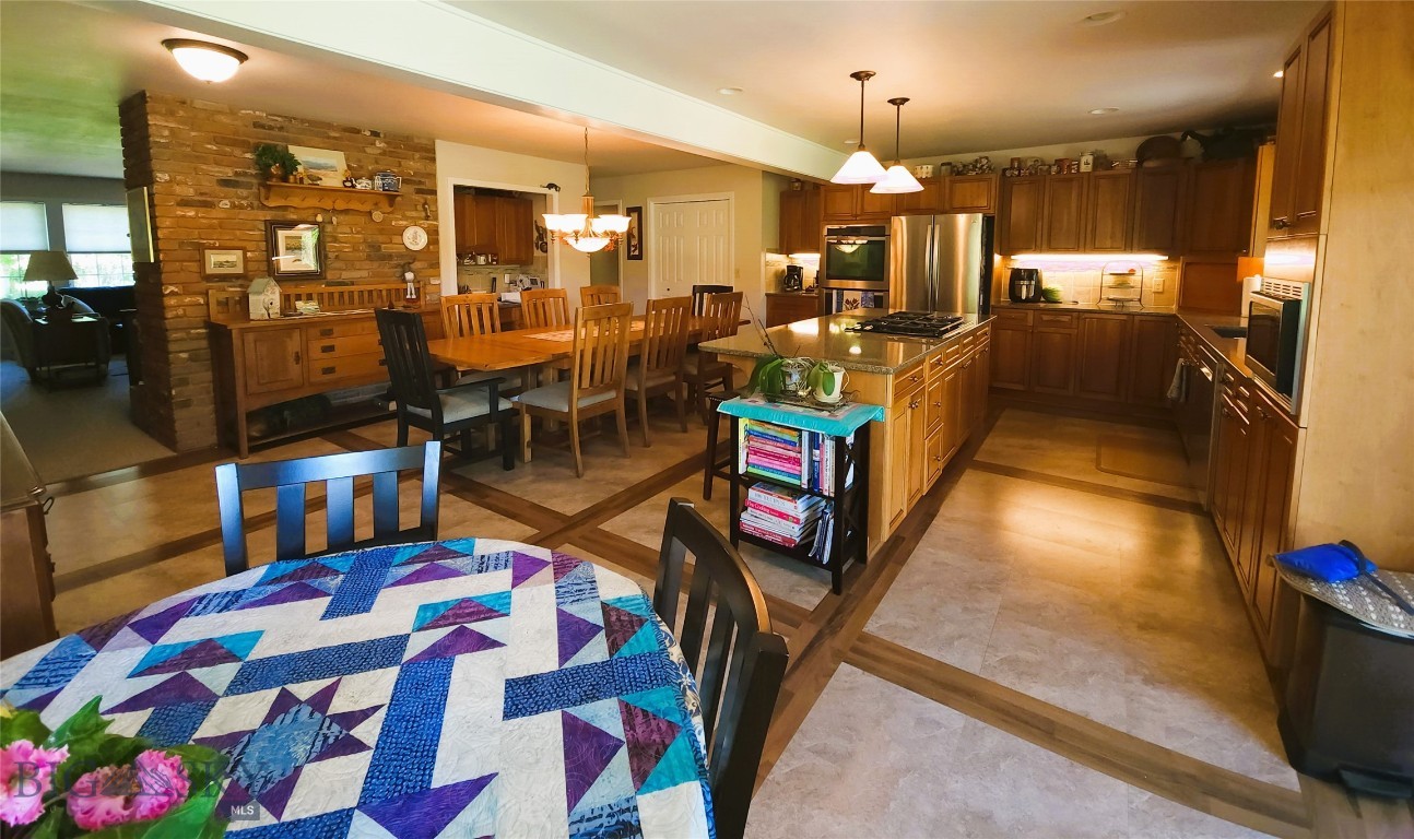 38 Hitching Post Road Bozeman, MT 59715 - Photo 1 of 1 Breakfast Nook/Kitchen