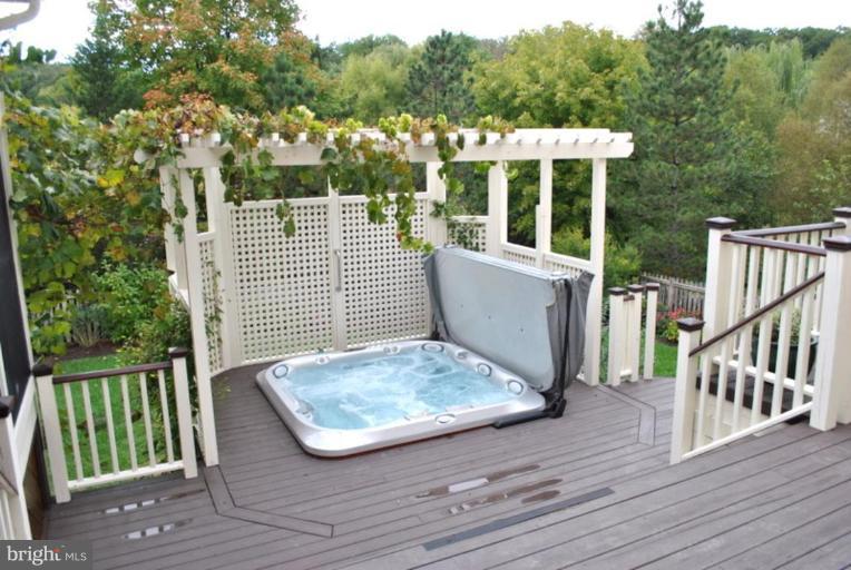509 Brindley Place Southwest Leesburg, VA 20175 - Photo 22 of 30 8 person Jacuzzi Hot Tub