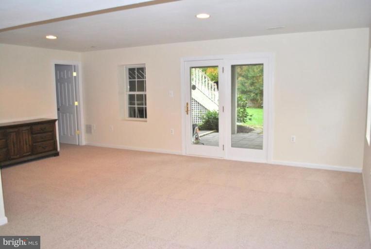 509 Brindley Place Southwest Leesburg, VA 20175 - Photo 25 of 30 Anderson Patio Doors to Patio and Backyard