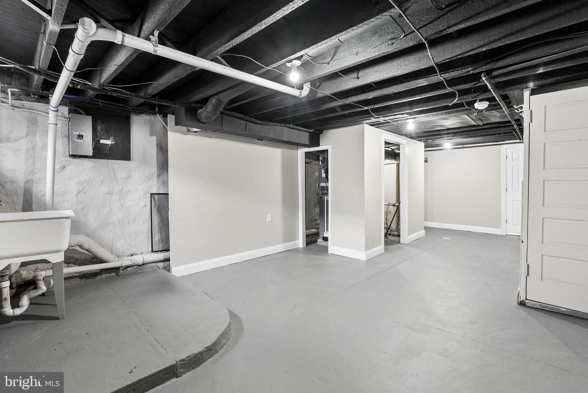 2552 South 68th Street Philadelphia, PA 19142 - Photo 18 of 19