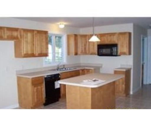 4 Green Way Springfield, MA 01118 - Photo 2 of 5