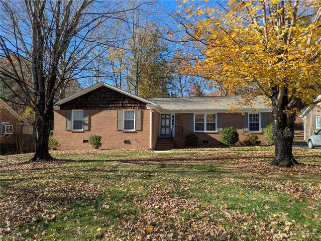 $2,400 | 3 Pall Mall Place, Greensboro, NC 27455