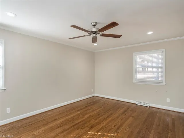 $2,400 | 3 Pall Mall Place, Greensboro, NC 27455