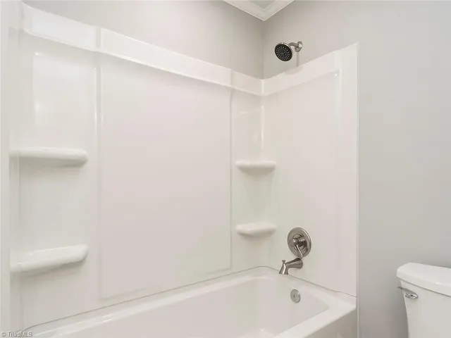 $2,400 | 3 Pall Mall Place, Greensboro, NC 27455