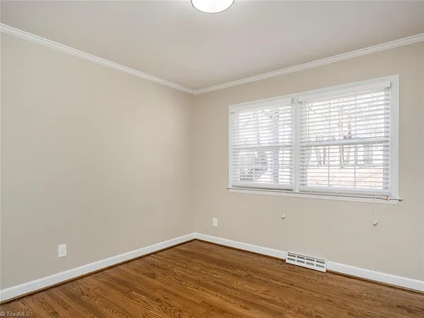 $2,300 | 3 Pall Mall Place, Greensboro, NC 27455