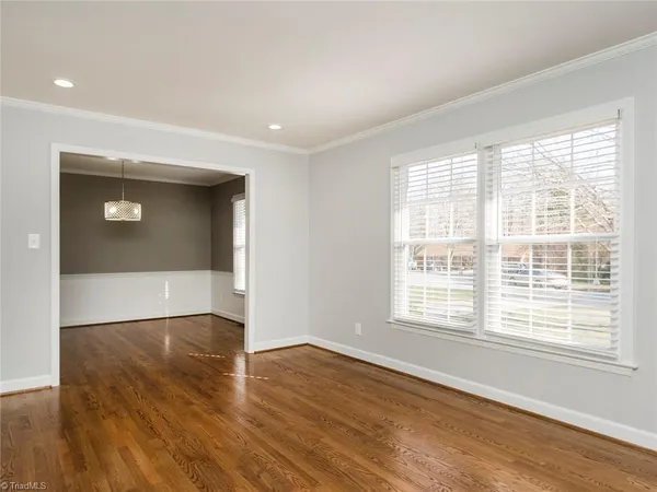 $2,300 | 3 Pall Mall Place, Greensboro, NC 27455