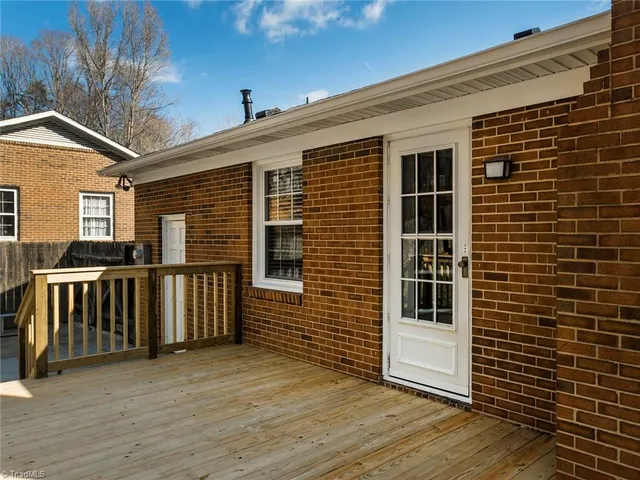 $2,400 | 3 Pall Mall Place, Greensboro, NC 27455