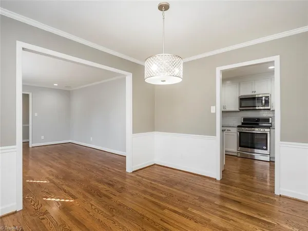 $2,300 | 3 Pall Mall Place, Greensboro, NC 27455