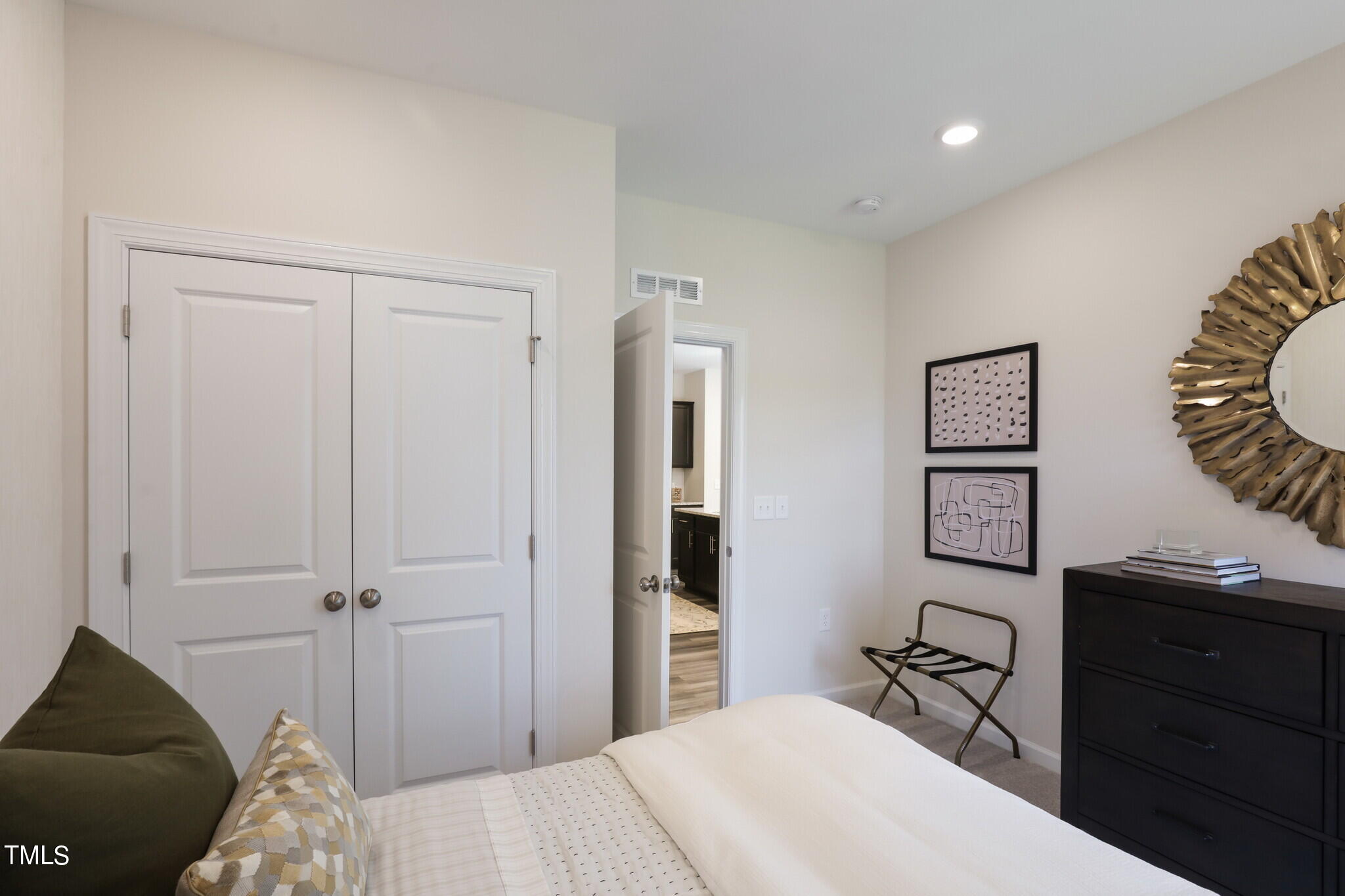 1007 Red Roses Avenue Durham, NC 27703 - Photo 19 of 24 33_917MatterhornDrive_033_mls