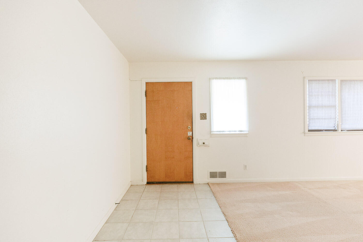 3308 37th Street Lubbock, TX 79413 - Photo 3 of 54 Entryway