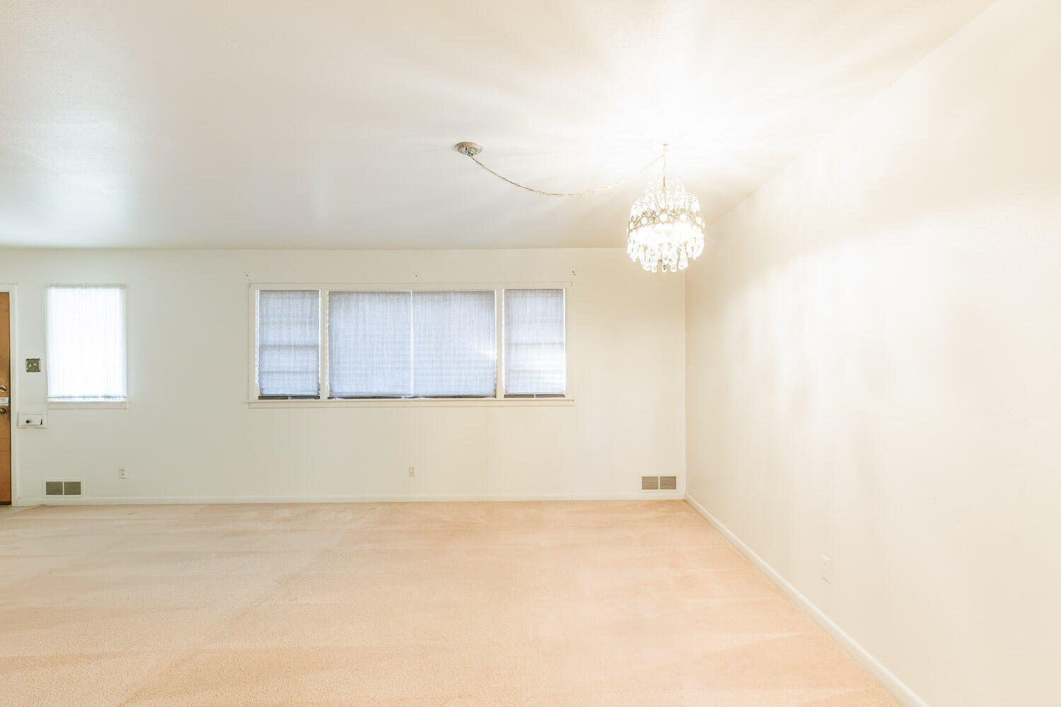 3308 37th Street Lubbock, TX 79413 - Photo 5 of 54 a view of a room with window