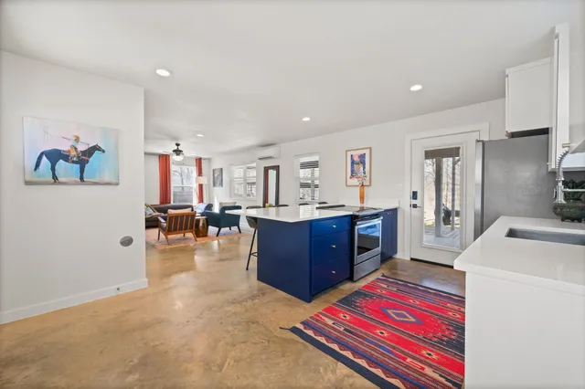 $415,000 | 739 Pear Street, Lockhart, TX 78644