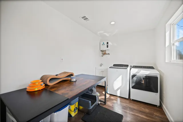 $415,000 | 739 Pear Street, Lockhart, TX 78644