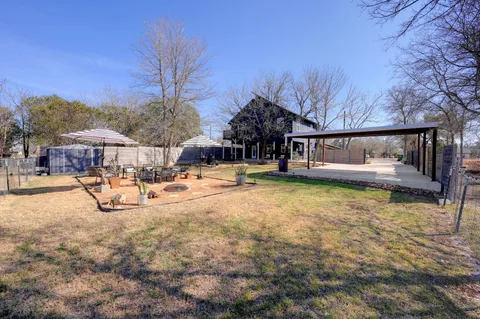 $415,000 | 739 Pear Street, Lockhart, TX 78644
