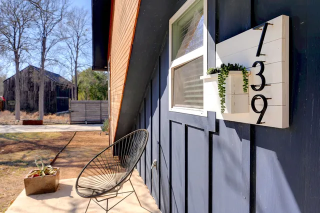 $415,000 | 739 Pear Street, Lockhart, TX 78644