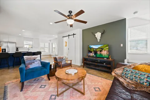 $415,000 | 739 Pear Street, Lockhart, TX 78644