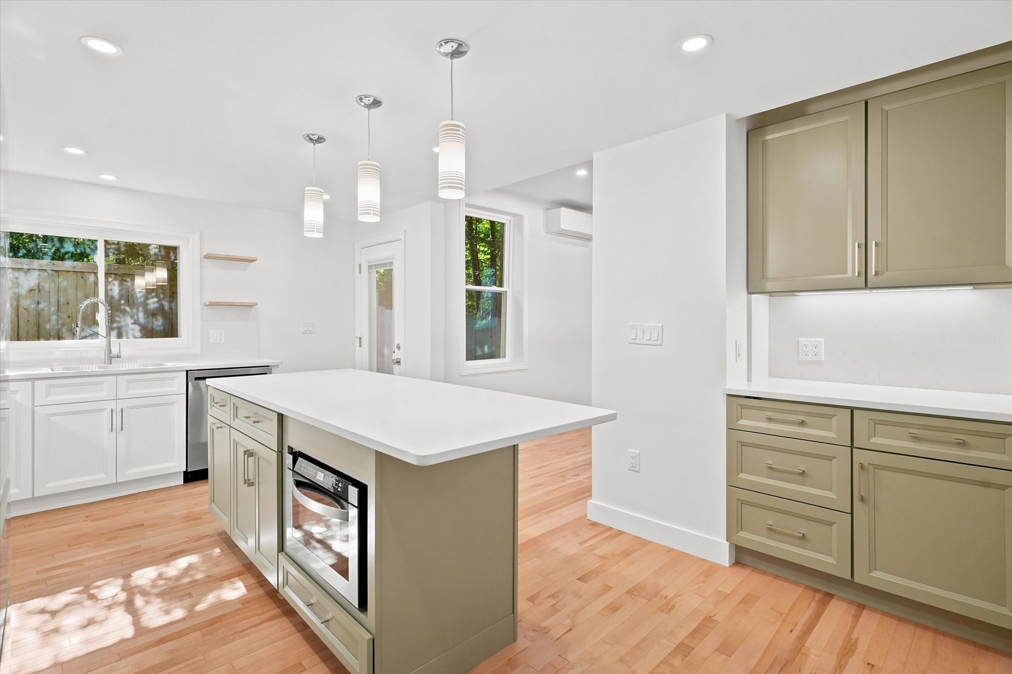 8 Wilmington Road Burlington, MA 01803 - Photo 11 of 42 Gallery Image 11
