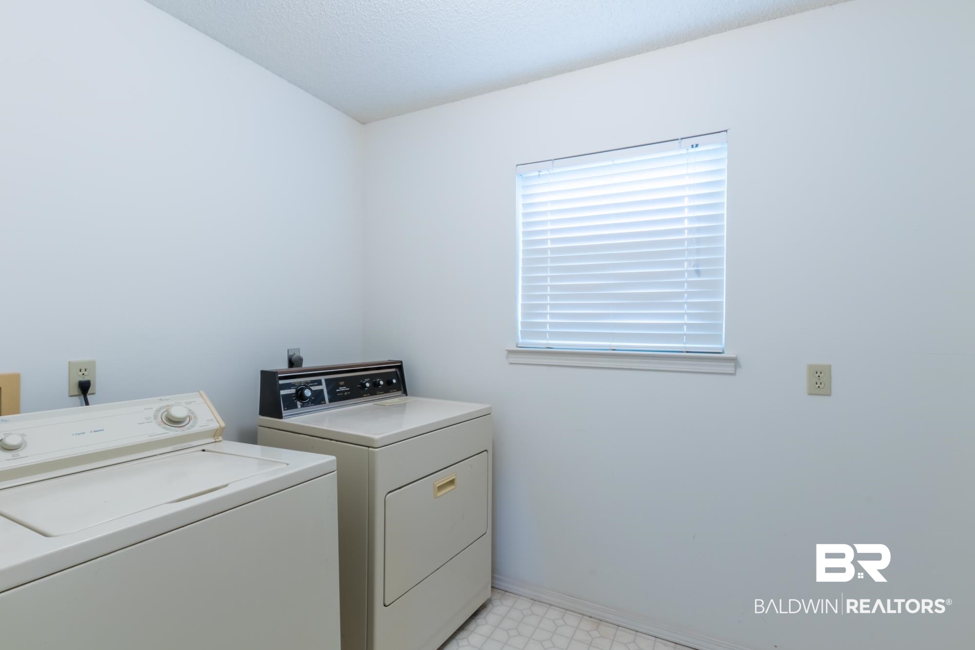 504 West Amanda Avenue Foley, AL 36535 - Photo 12 of 14