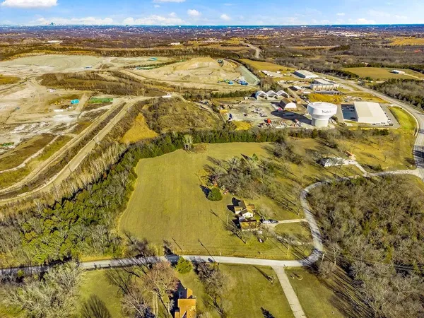 $800,000 | 5750 South Locust Street, Shawnee, KS 66217